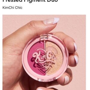 3 KimChi Chic Pressed Pigment Duo - GTG05 Cinq Pink and Gold makeup